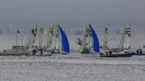 莱比锡红牛2-1险胜葡萄牙体育，夺得欧冠首胜